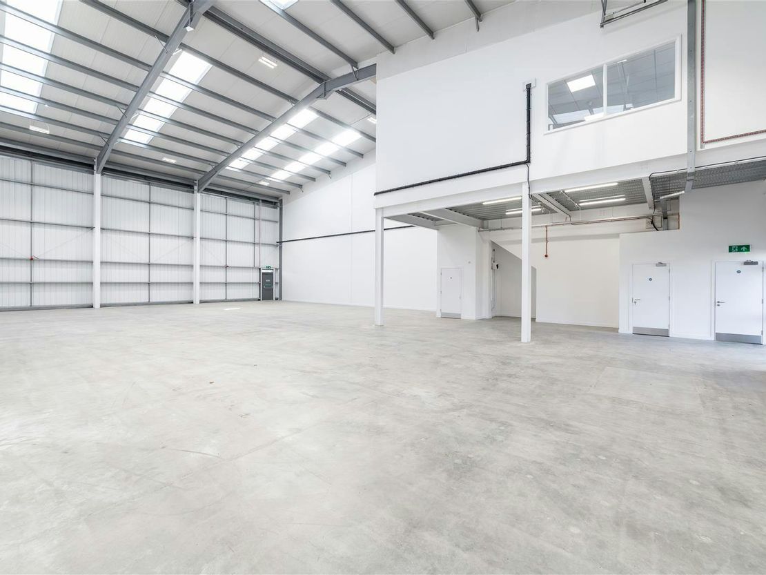 6 McDonald Business Park, McDonald Way, Hemel Hempstead, HP2 7EB
