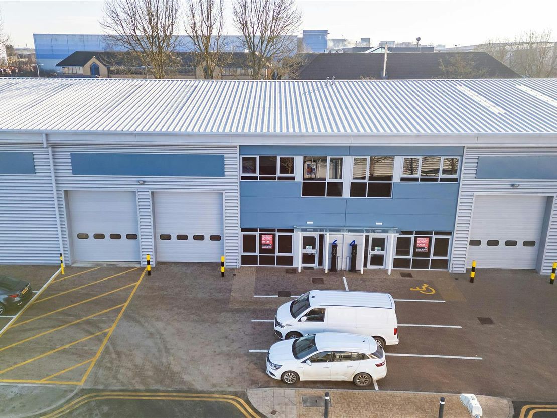 6 McDonald Business Park, McDonald Way, Hemel Hempstead, HP2 7EB
