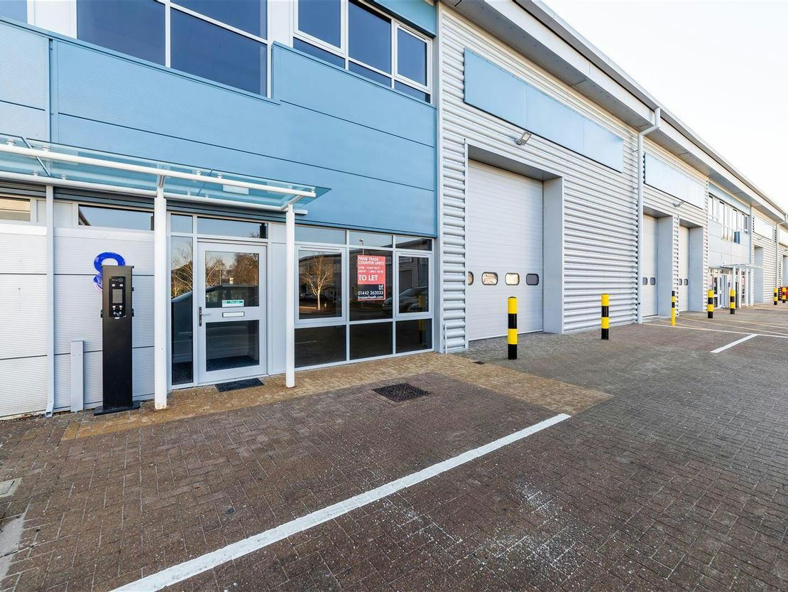 8 McDonald Business Park, McDonald Way, Hemel Hempstead, HP2 7EB