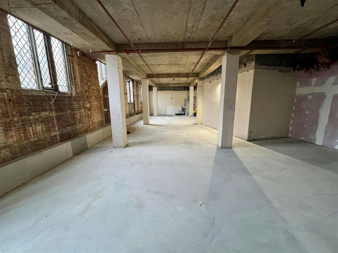 25 Harpur Centre, Bedford, MK40 1TP