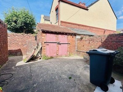 Property Image for Warren Avenue North, Fleetwood, FY7