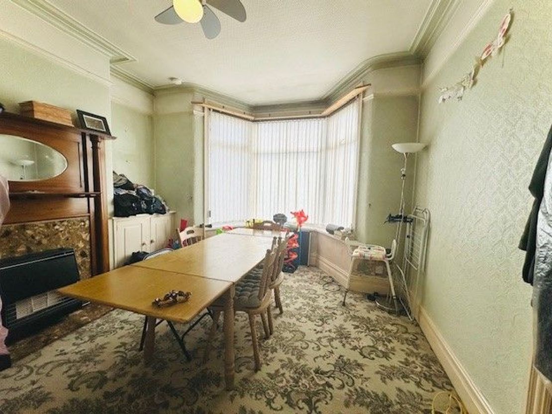 Warren Avenue North, Fleetwood, FY7