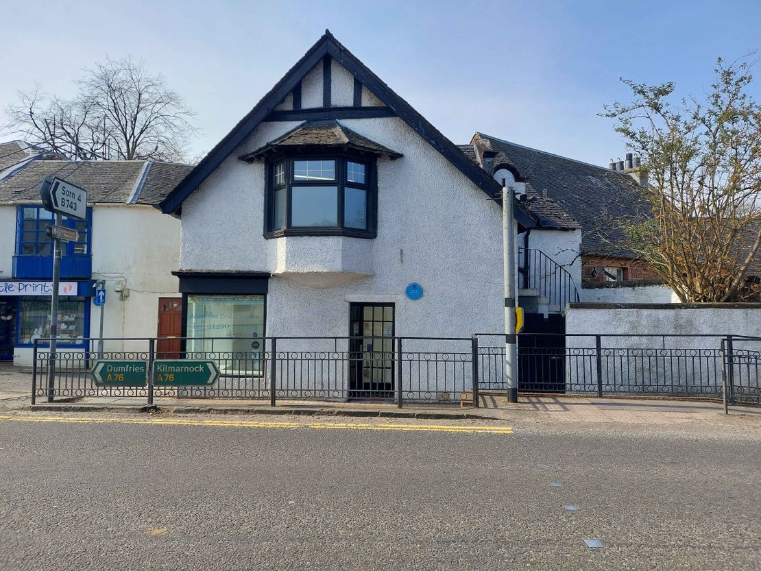 1 Kilmarnock Road, Mauchline, KA5 5DB