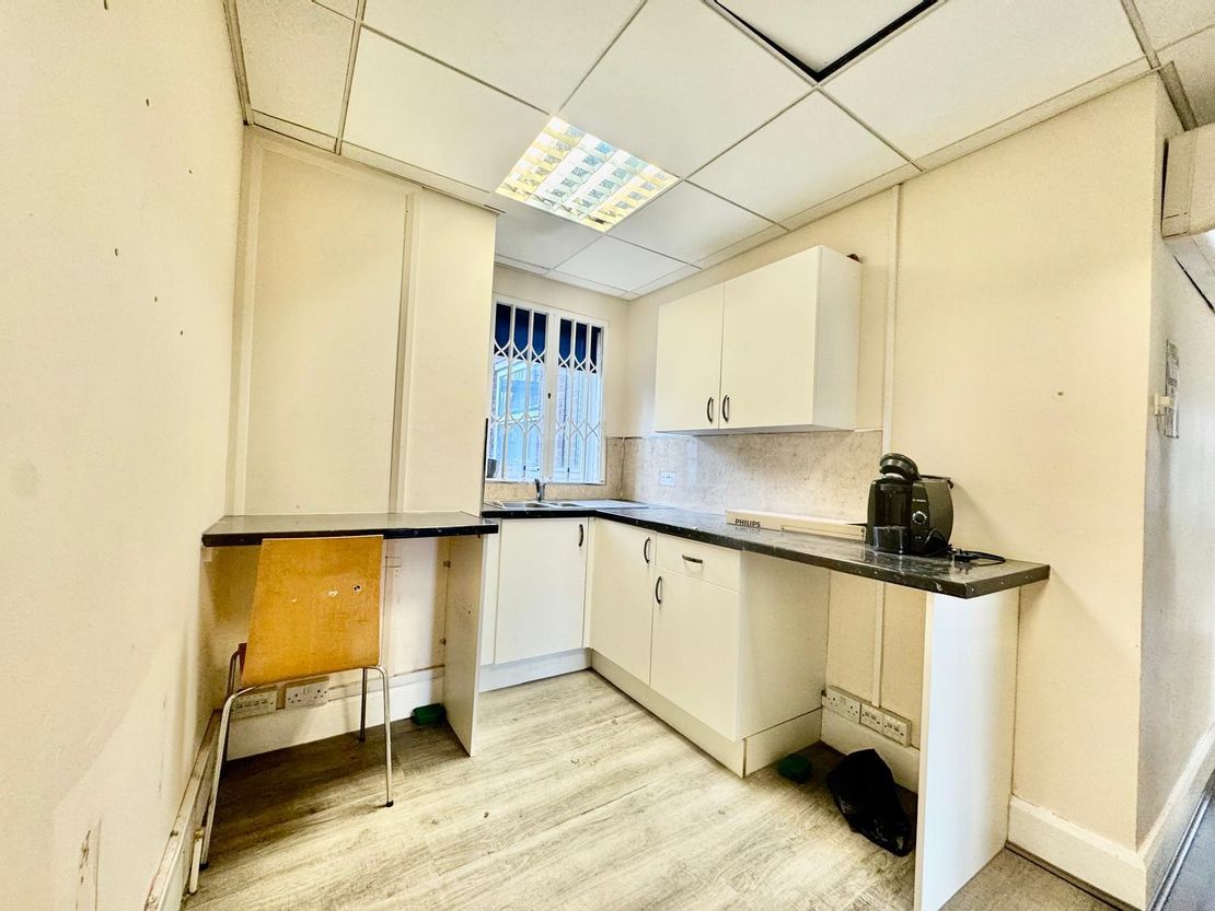 1st & 2nd Floor Suites, 14-26 Victoria Street, Luton, Bedfordshire, LU1 2UA