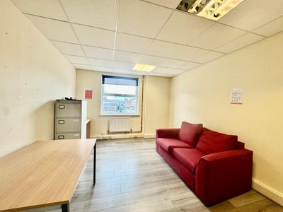 Property Image for 1st & 2nd Floor Suites, 14-26 Victoria Street, Luton, Bedfordshire, LU1 2UA