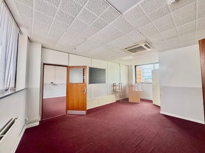 Property Image for Second Floor Office Suite, 28-30 Victoria Street, Luton, Bedfordshire, LU1 2UA