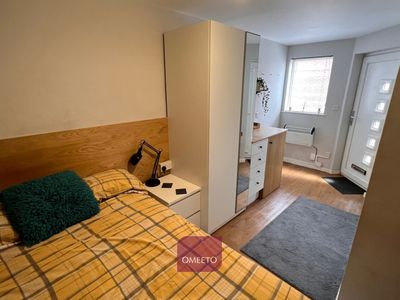 Property Image for 228 Cinderhill Road, Bulwell, Nottingham, Nottinghamshire, NG6 8SB