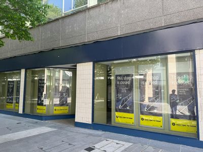 Property Image for 8-10 Commercial Way, Woking, GU21 6EZ