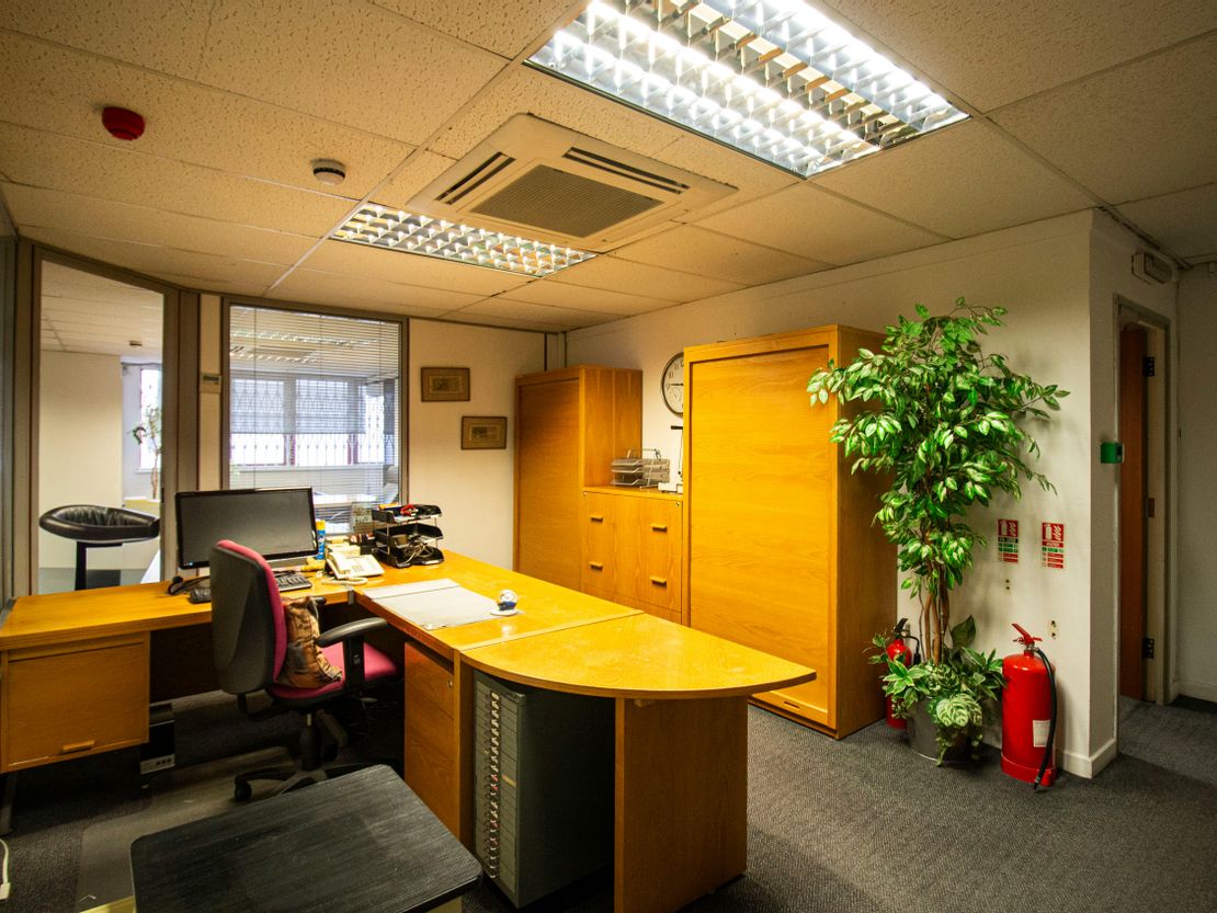 Unit 21, Park Royal Metro Centre, Britannia Way, Park Royal, NW10 7PA
