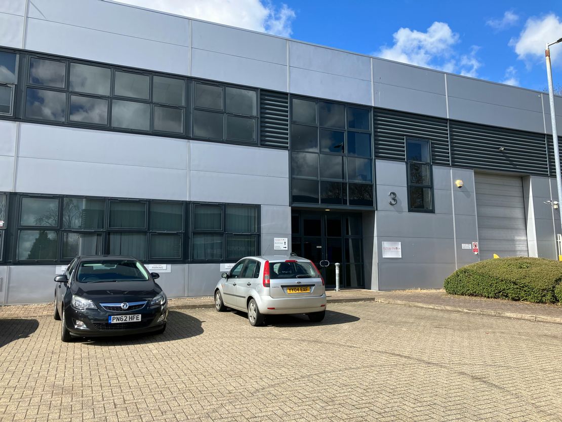 Units 3 & 4, Nimbus Park, Dunstable, Bedfordshire, LU5 5WZ