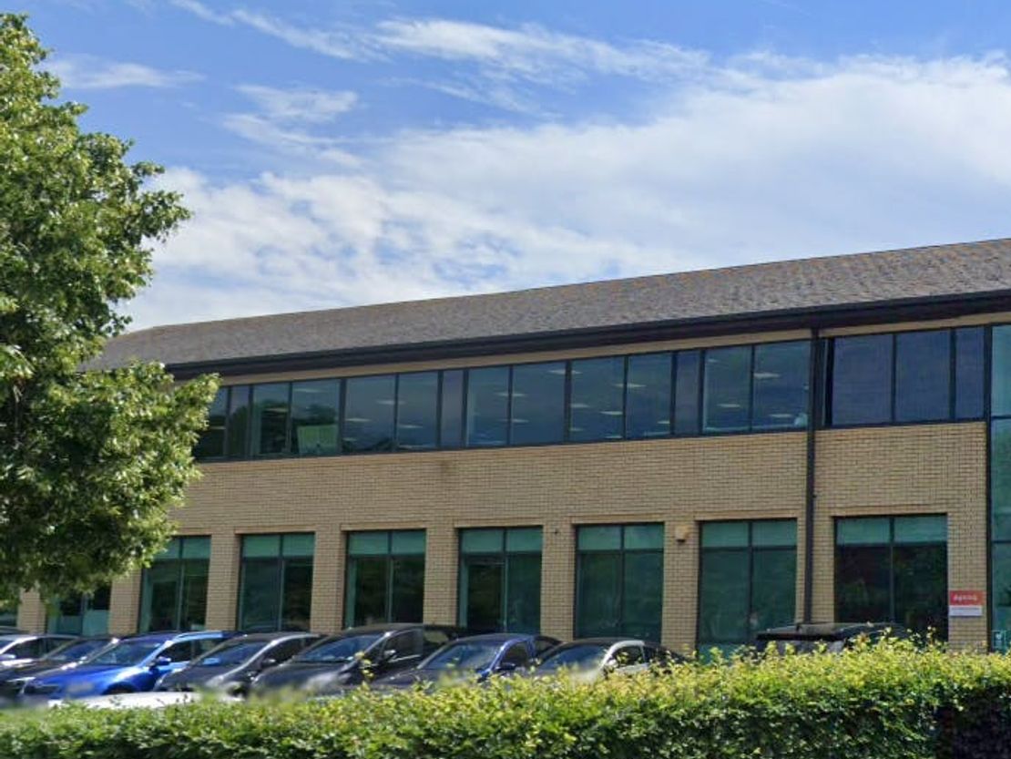 2 Hazelwood, Chineham Park, Basingstoke, RG24 8WZ