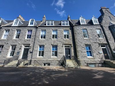 Property Image for Lower Ground 1-3 Albyn Terrace, Aberdeen, Aberdeenshire, AB10 1YP