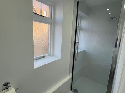 Property Image for 135 Notting Hill Gate, London, Greater London, W11 3LB