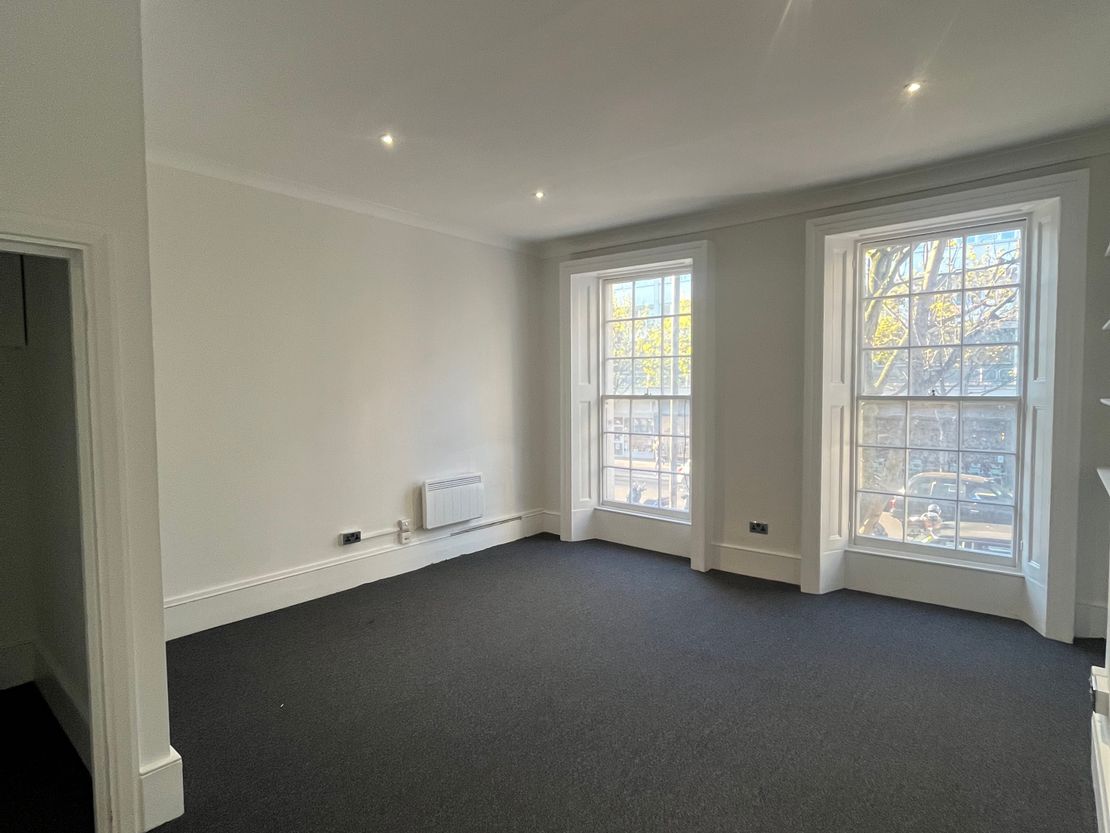 135 Notting Hill Gate, London, Greater London, W11 3LB