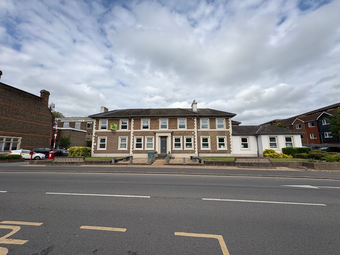 1st Floor, Hayworthe House, Market Place, Haywards Heath, West Sussex, RH16 1DB