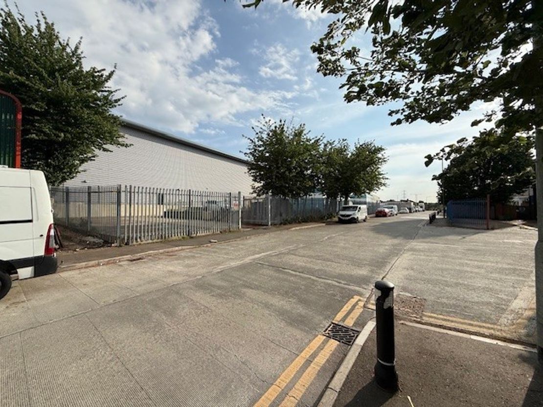 3-5 Dexter Business Centre, Sandpit Road, Dartford, Kent, DA1 5BU
