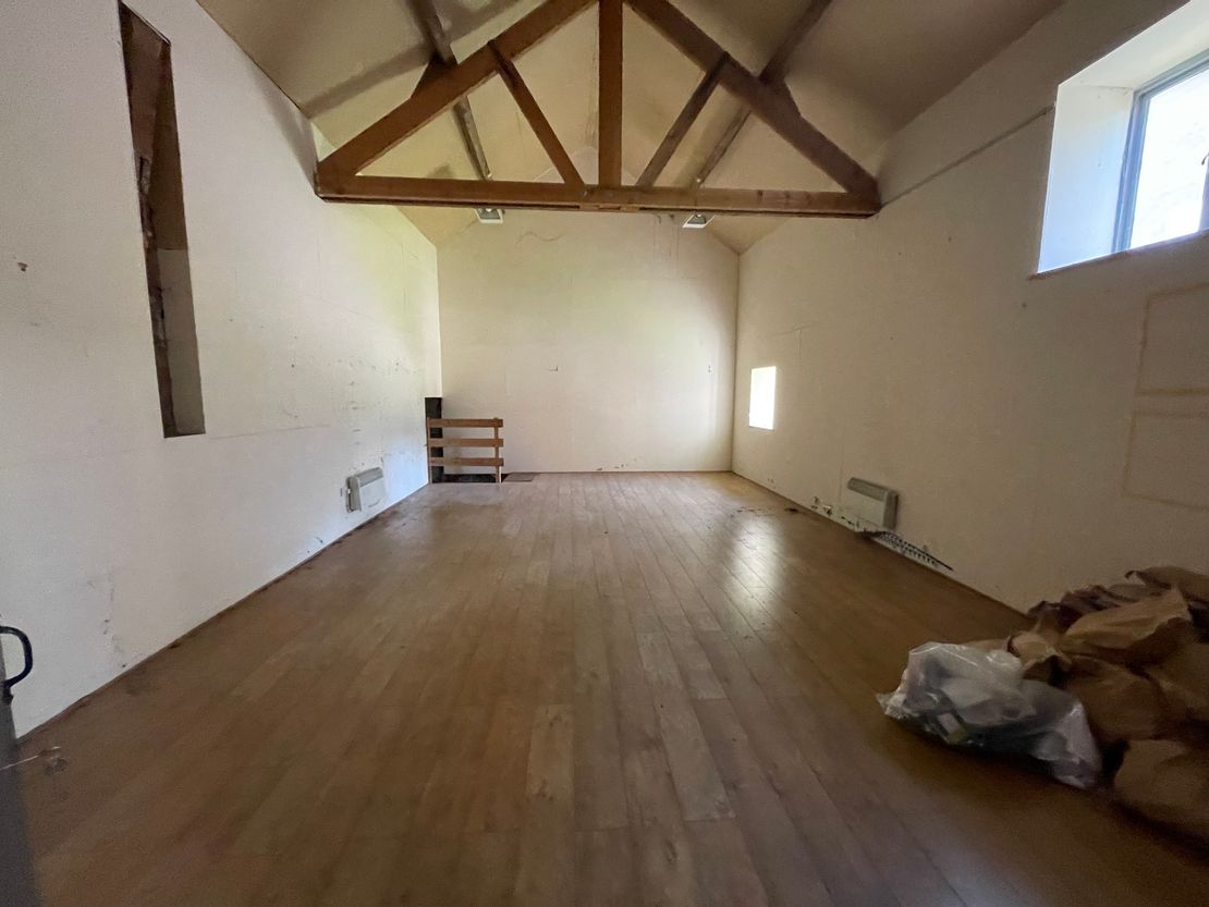 Fferm Workshops, Pontblyddyn, Mold, Flintshire, CH7 4HN