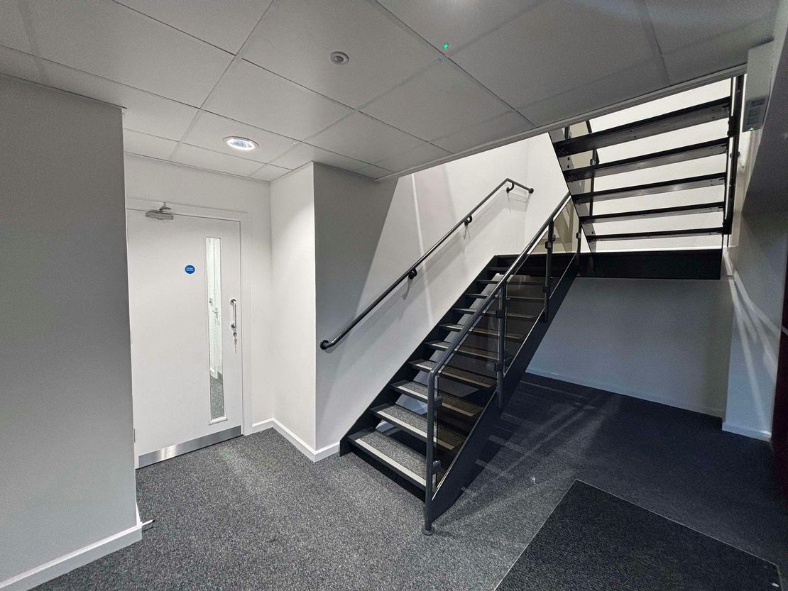 Unit 4 Monkton Park Industrial Estate, Farnham Trading Estate, Farnham, GU9 9PA