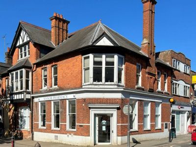 Property Image for 1 High Street, Harpenden, AL5 2RT