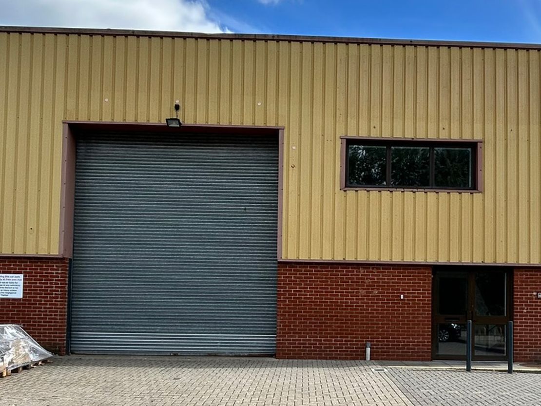Unit 1B Mayfield Trade Centre, Acre Rd, Reading