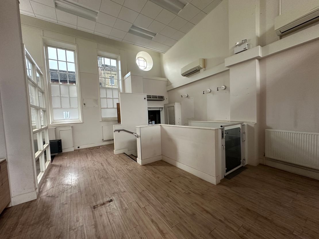 17 Market Place, Blandford Forum, Dorset, DT11 7AG