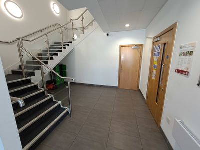 Property Image for Unit 7B, The Quad, Butterfield Business Park, Luton, LU2 8EF