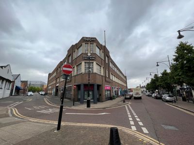 Property Image for Serviced Rooms, High Cross Building, Regent Street, Hinckley, Leicestershire, LE10 0AZ