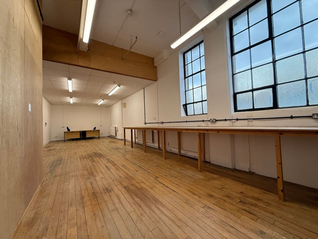 Serviced Rooms, High Cross Building, Regent Street, Hinckley, Leicestershire, LE10 0AZ