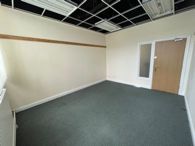 Property Image for Serviced Rooms, High Cross Building, Regent Street, Hinckley, Leicestershire, LE10 0AZ