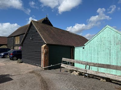 Property Image for The Barn, Court Lodge Farm, East Farleigh, Maidstone, Kent, ME15 0HQ