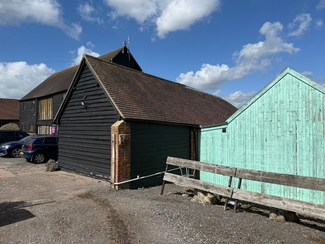 The Barn, Court Lodge Farm, East Farleigh, Maidstone, Kent, ME15 0HQ