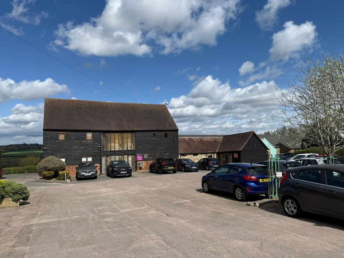 The Barn, Court Lodge Farm, East Farleigh, Maidstone, Kent, ME15 0HQ