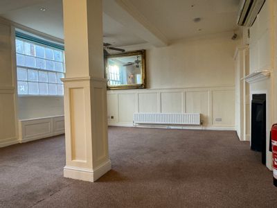 Property Image for Former R2, Restaurant, The Square, Bishops Waltham, Hampshire, SO32 1AF