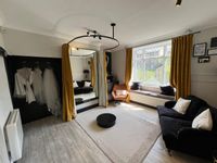 Property Image for 16 Huddersfield Road, Holmfirth