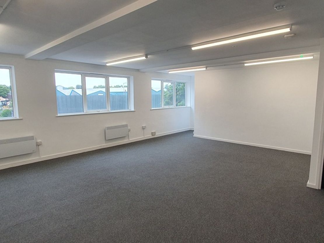 Unit D4 Willenhall Trading Estate, Midacre, Willenhall, West Midlands, WV13 2JW