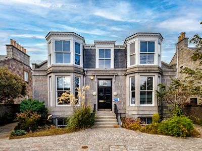 Property Image for 56 Carden Place, Aberdeen, Aberdeenshire, AB10 1UP