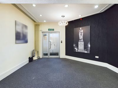 Property Image for 9 Golden Square, Aberdeen, Aberdeenshire, AB10 1RB