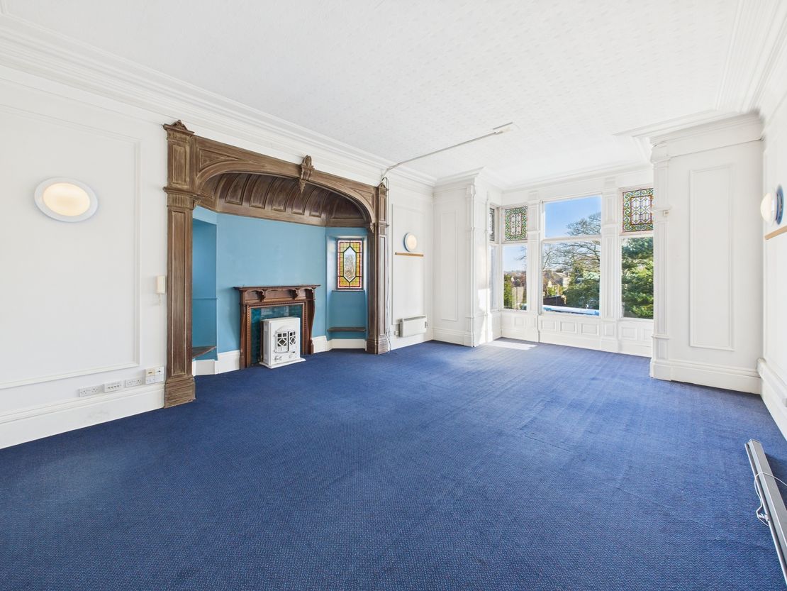 1 Queens Gardens, Aberdeen, Aberdeenshire, AB15 4YD