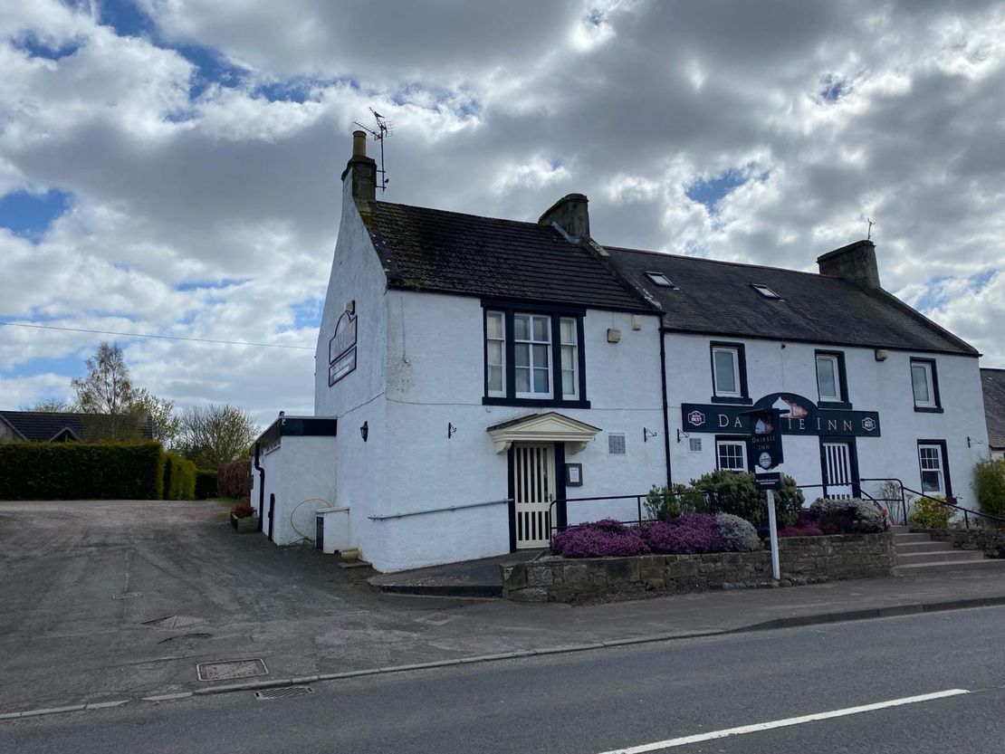 The Dairsie Inn, 45 Main Street, Dairsie, Cupar, Fife, KY15 4SR
