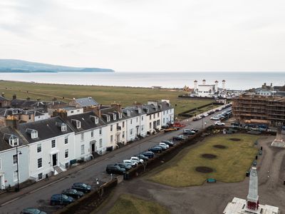 Property Image for 21 Wellington Square, Ayr, South Ayrshire, KA7 1EZ