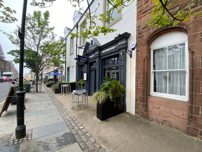 Property Image for 10 Quality Street, North Berwick, East Lothian, EH39 4HP