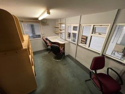 Property Image for Unit 4, Longshot Industrial Estate, Bracknell, RG12 1RL