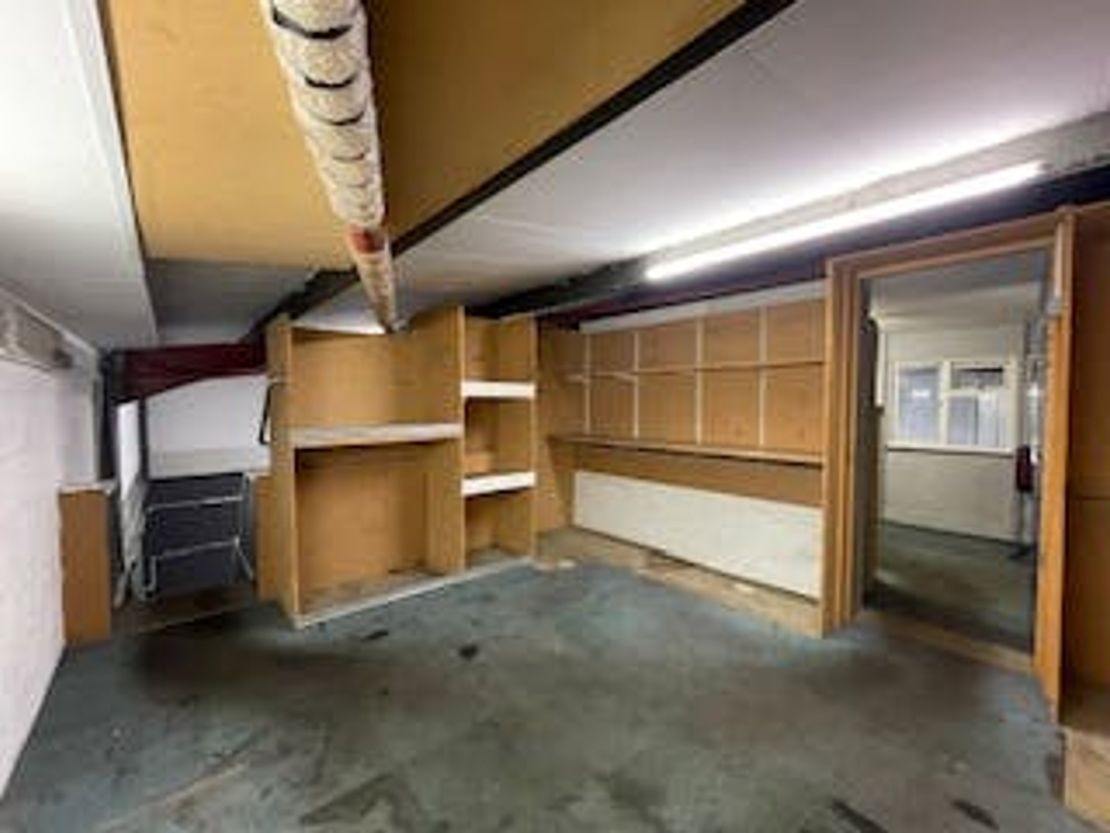 Unit 4, Longshot Industrial Estate, Bracknell, RG12 1RL