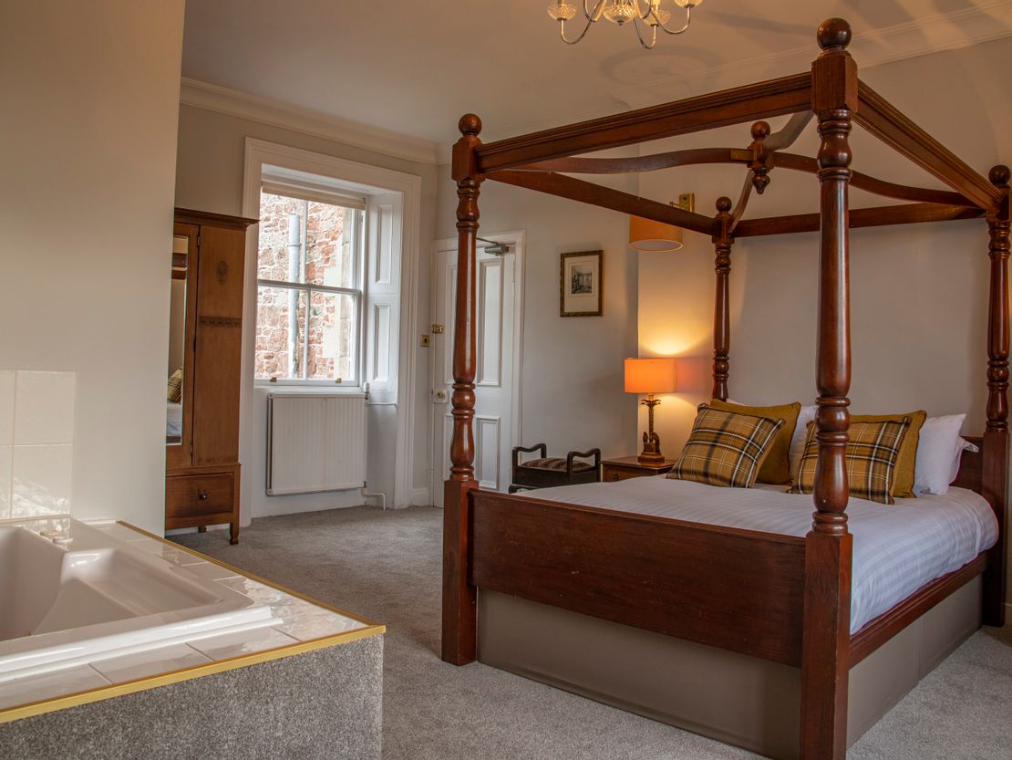 Shieldhill Castle Hotel, Shieldhill Road, Quothquan, Biggar, ML12 6NA