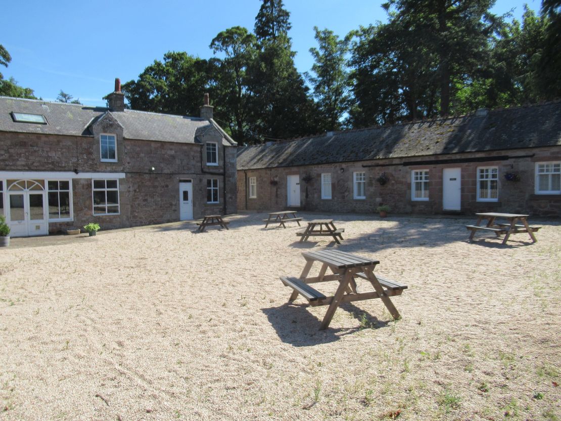Shieldhill Castle Hotel, Shieldhill Road, Quothquan, Biggar, ML12 6NA