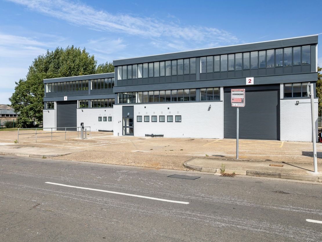 Unit 2 Eldon Way, Biggleswade, SG18 8NH