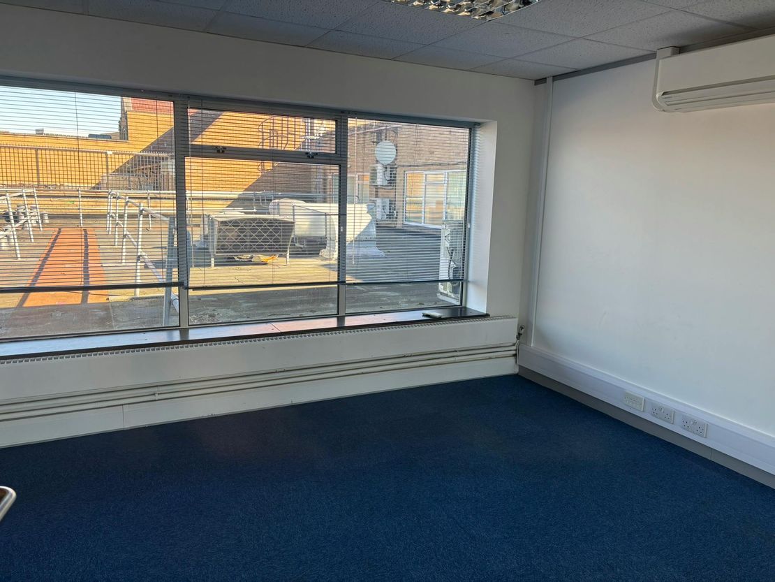 53A Crockhamwell Road, Woodley, Reading, RG5 3JP