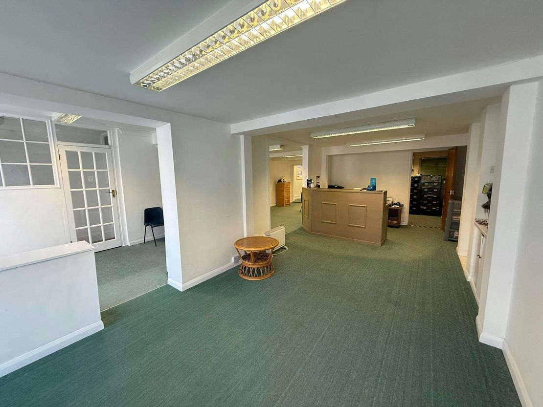 63-65 London Road, Waterlooville, PO7 7EX