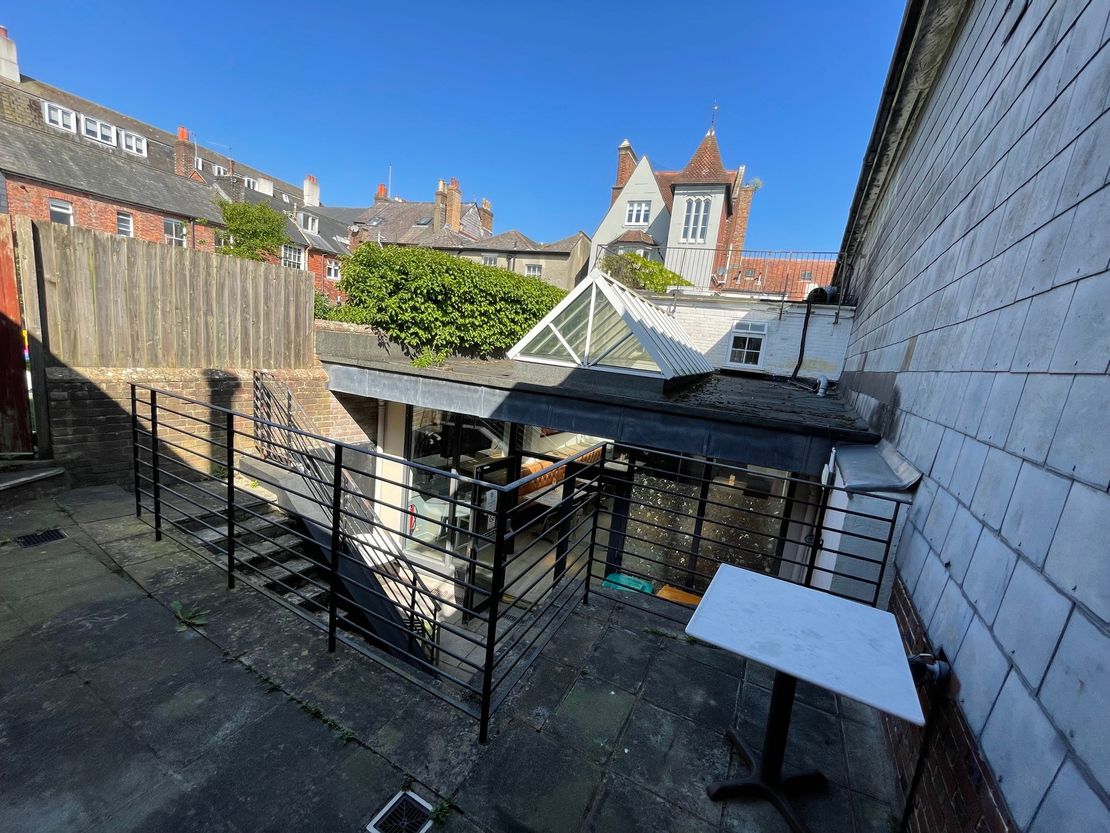 15 High Street, Lewes, East Sussex, BN7 2LN