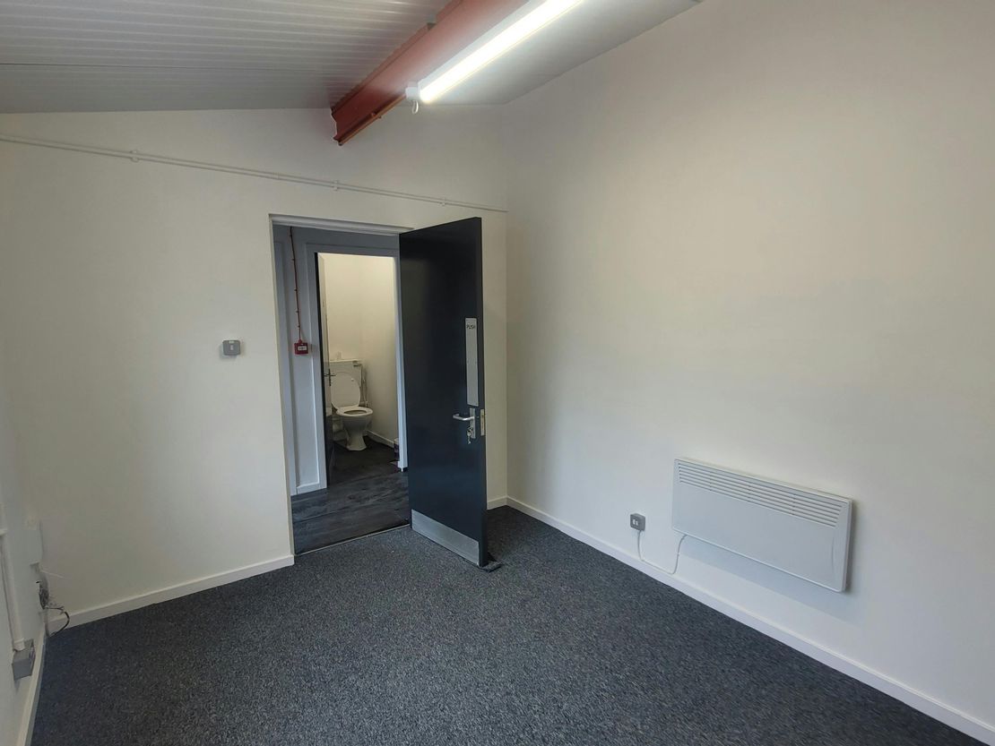 42 - 62 Telford Place, Lenziemill Industrial Estate, Cumbernauld, G67 2AX